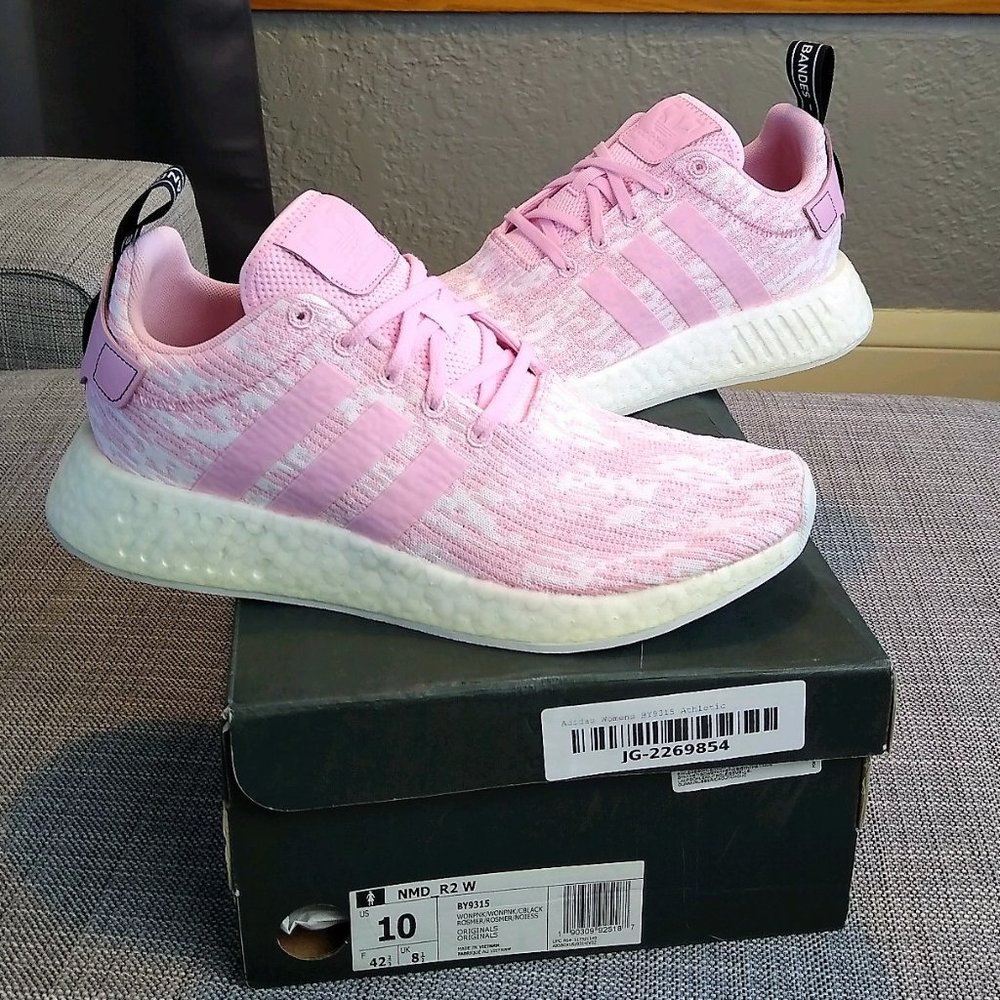 Adidas NMD_R2 Wonder Pink Size 10 NEW!